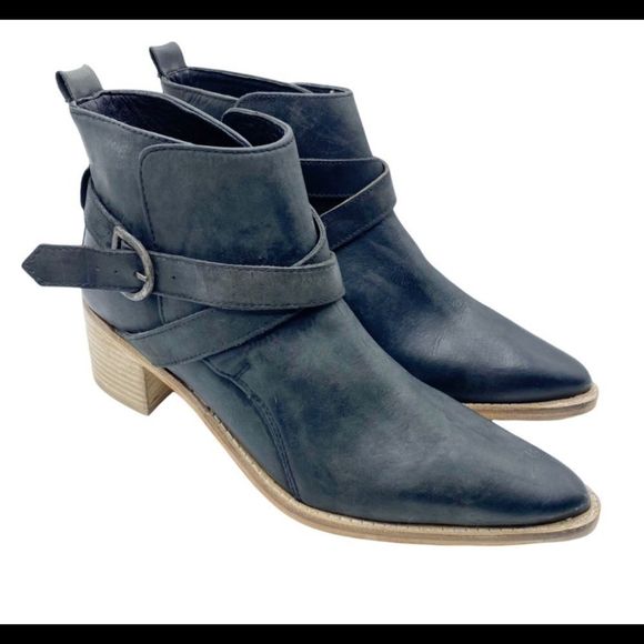Free People Shoes - SALE Free People FP Black Loop Ankle Boot Size 40 - women size 10 US NEW